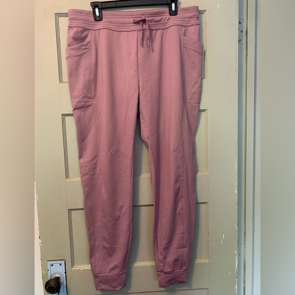 Soft and cozy pink joggers with pockets
